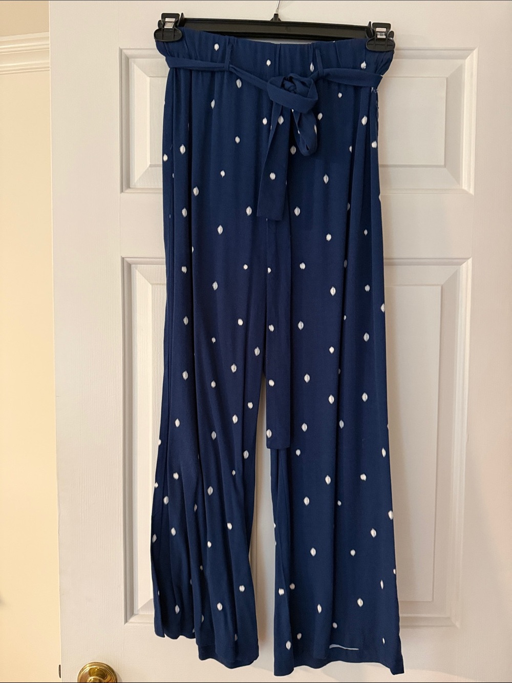 cupcakes & cashmere Navy Wide-Leg Polka Dot Tie Waist Pants